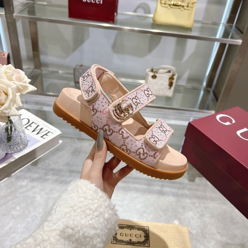 Gxccx Sandals Bold 157221