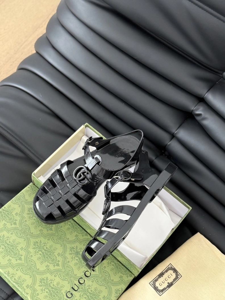 Sophisticated Gxccx Sandals 157224
