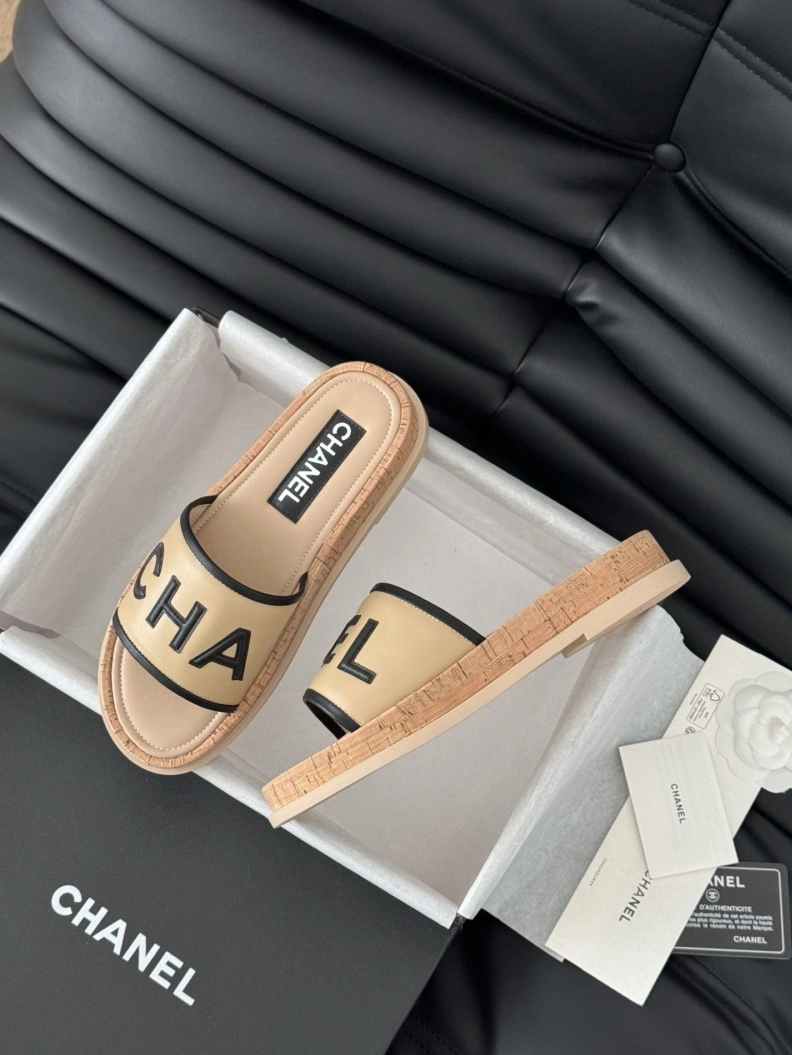 Comfortable Chxnxl Slippers 119046