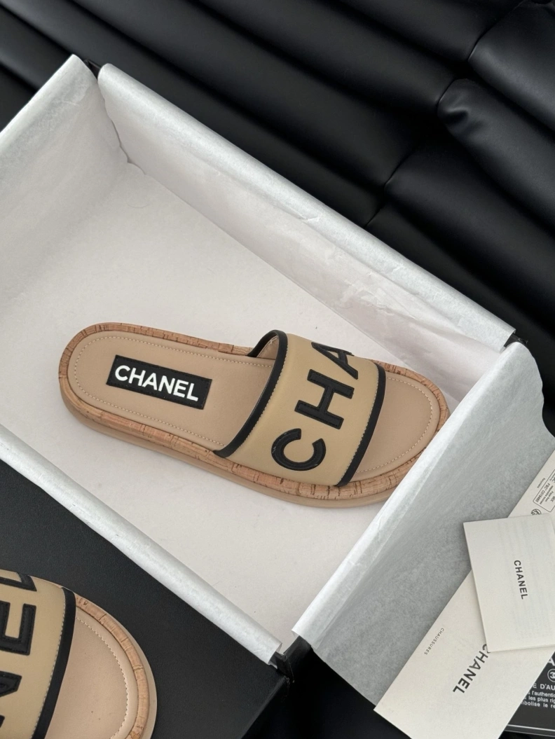 Comfortable Chxnxl Slippers 119046