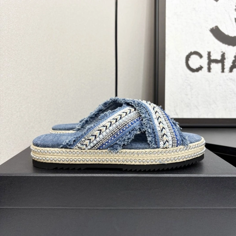 DailyWear Chxnxl Slippers 119041