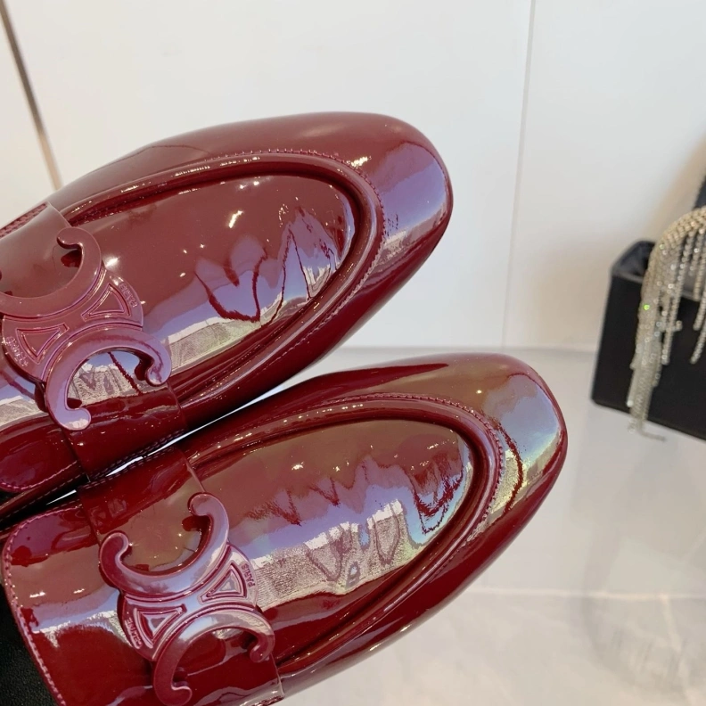 Cozy Cxlxne Leather Shoes 116100