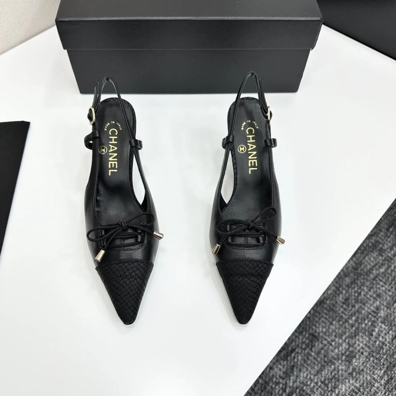 Bold Chxnxl Sandals 119268