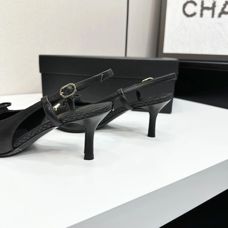 Bold Chxnxl Sandals 119268