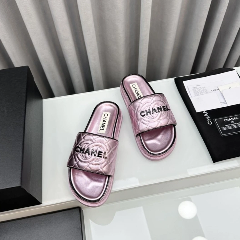 Trendy Chxnxl Slippers 119038