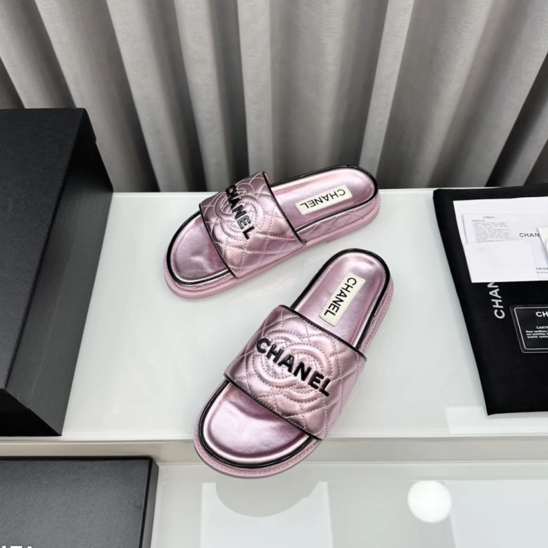 Trendy Chxnxl Slippers 119038