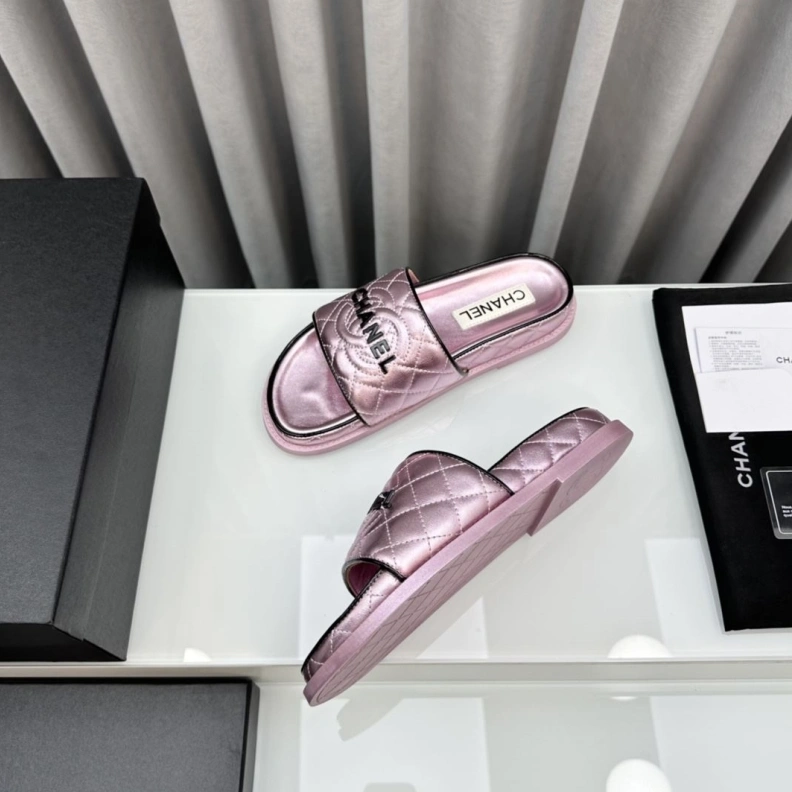 Trendy Chxnxl Slippers 119038