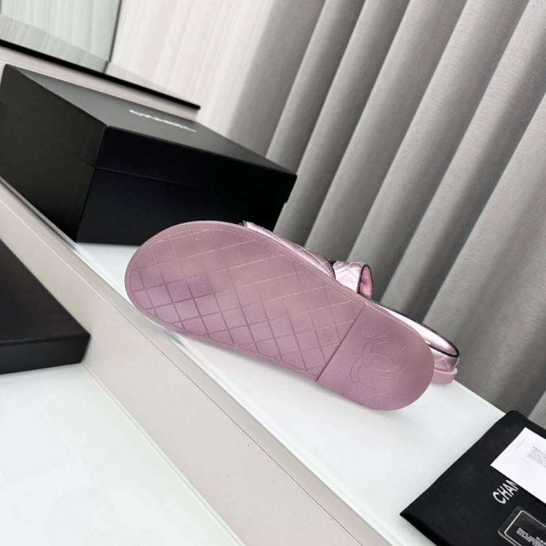 Trendy Chxnxl Slippers 119038