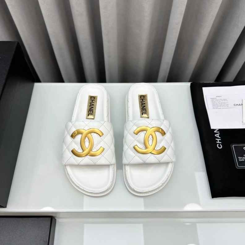 Comfortable Chxnxl Slippers 119037