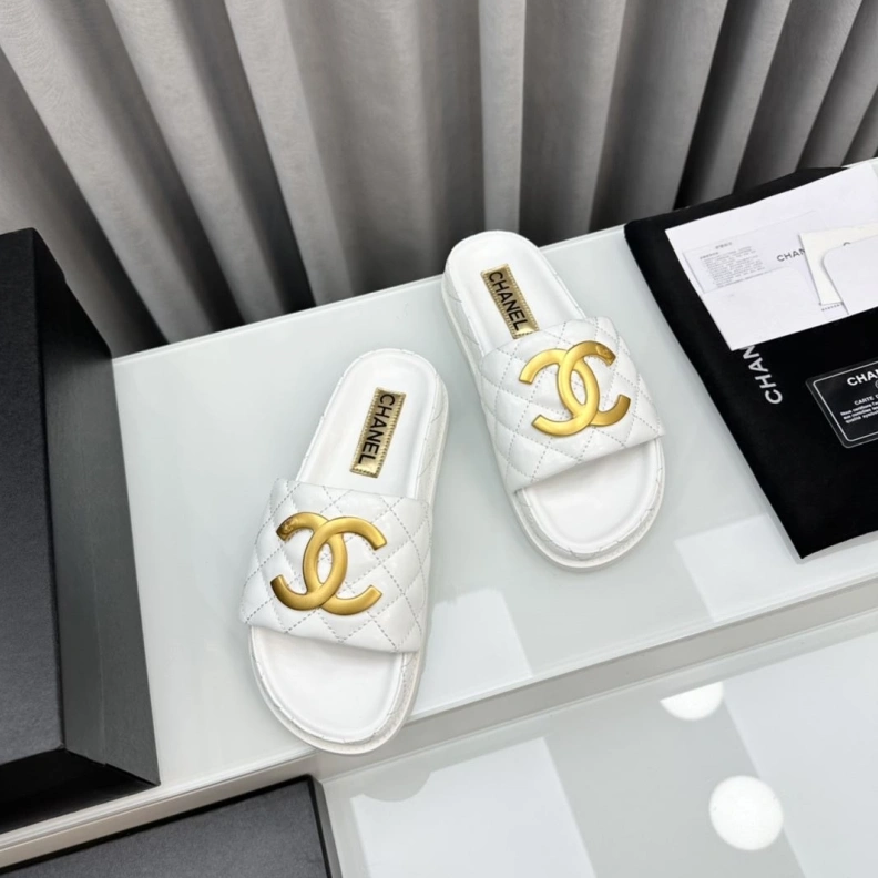 Comfortable Chxnxl Slippers 119037