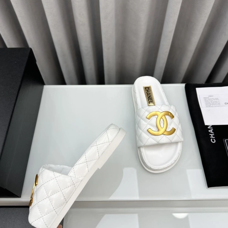 Comfortable Chxnxl Slippers 119037