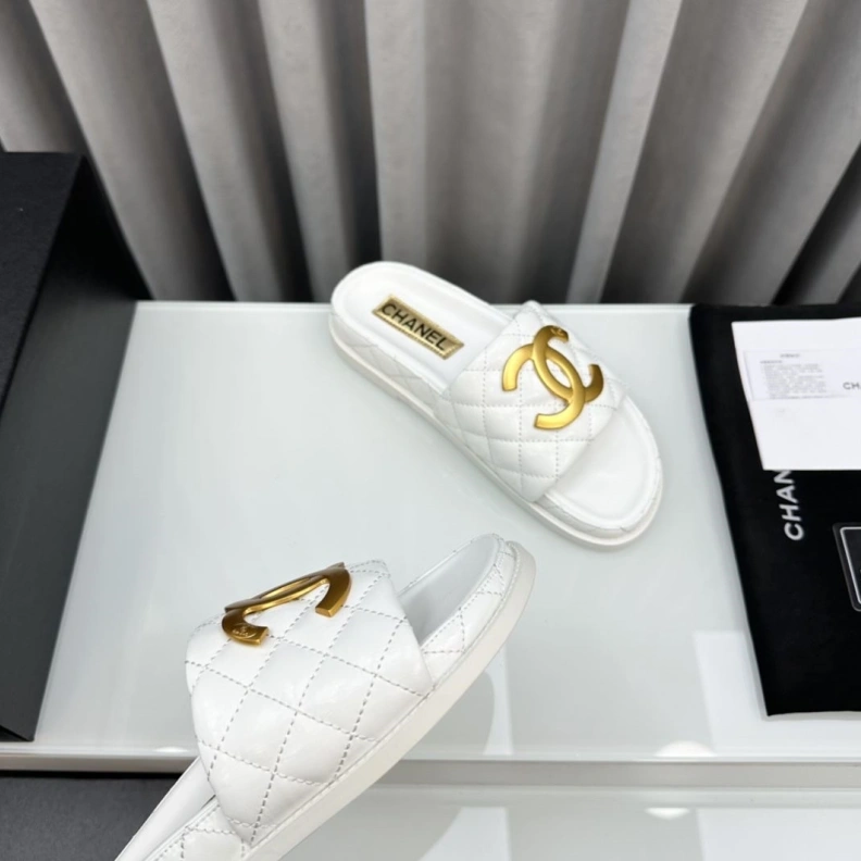 Comfortable Chxnxl Slippers 119037