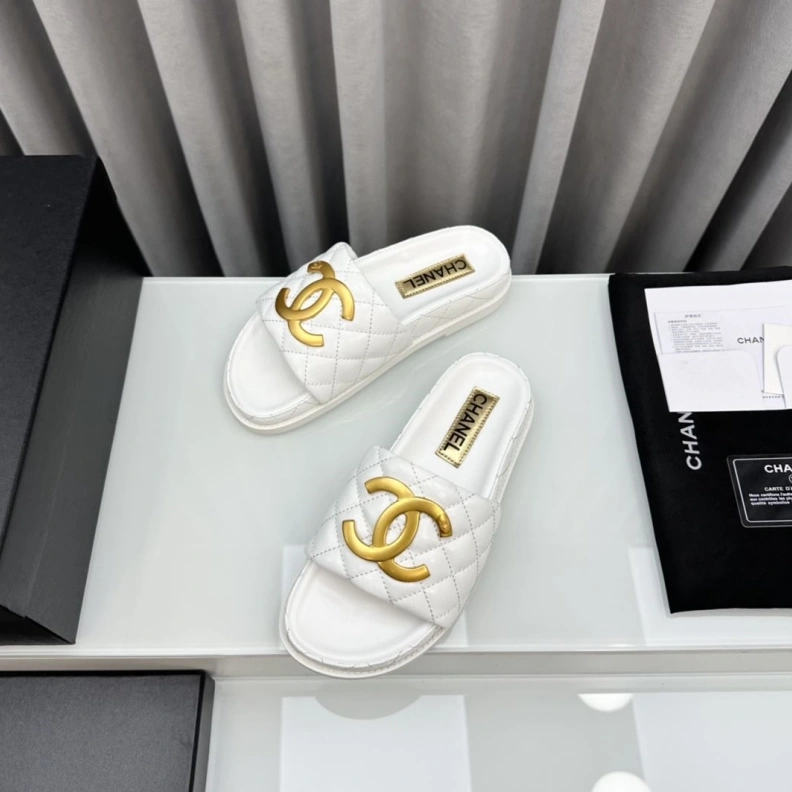 Comfortable Chxnxl Slippers 119037