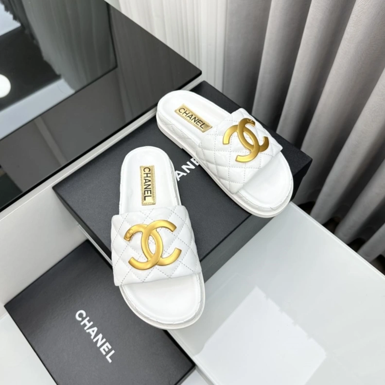 Comfortable Chxnxl Slippers 119037