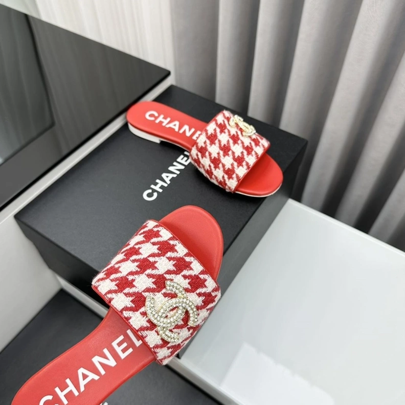 Breathable Chxnxl Slippers 119029