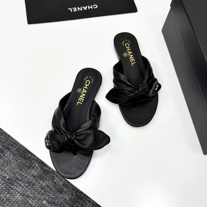 ModernLook Chxnxl Slippers 119015