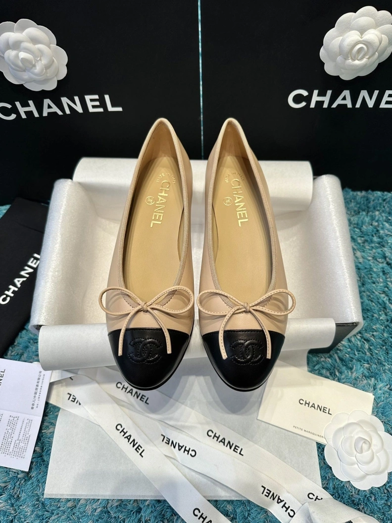 Unique Chxnxl Flat Shoes 119519