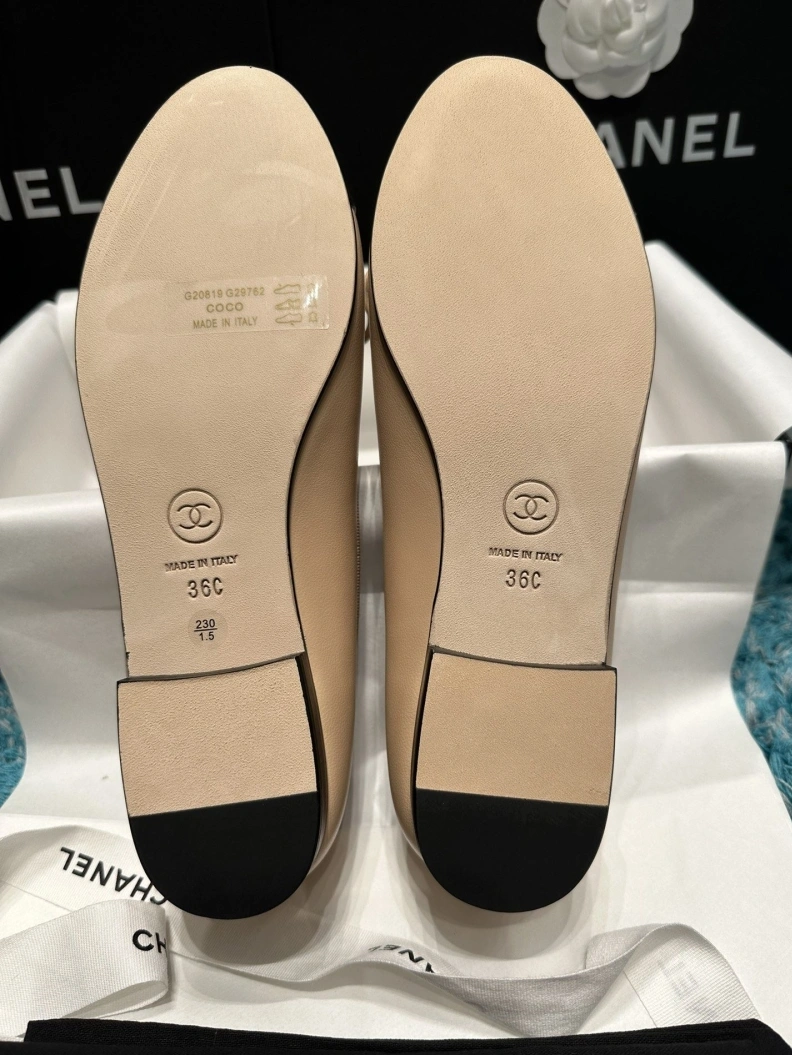 Unique Chxnxl Flat Shoes 119519