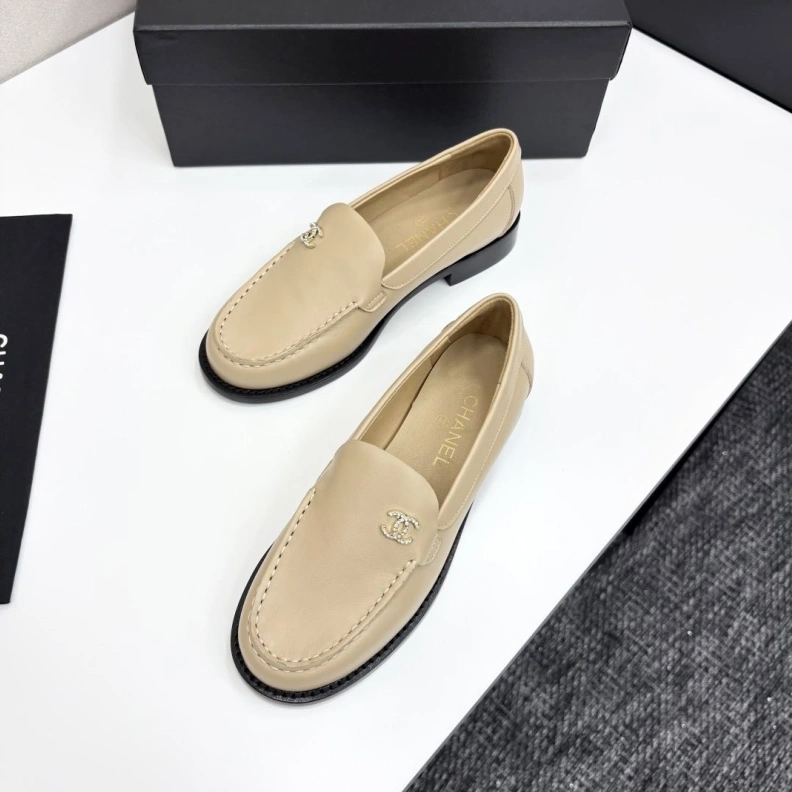 Bold Chxnxl Leather Shoes 119323