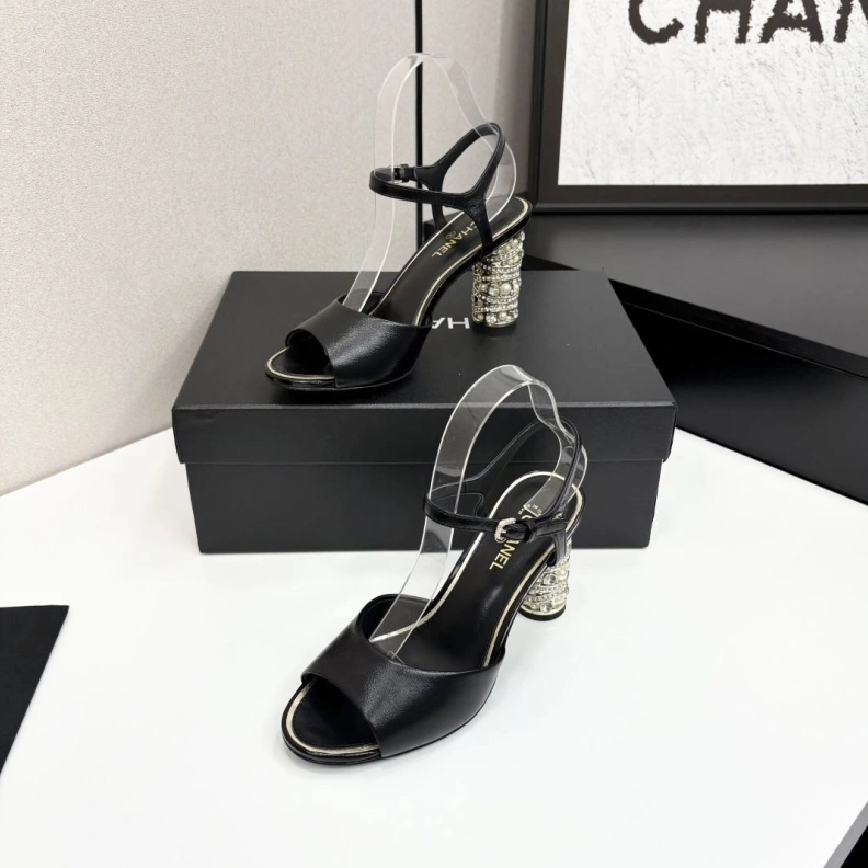 NewStyle Chxnxl Sandals 119259
