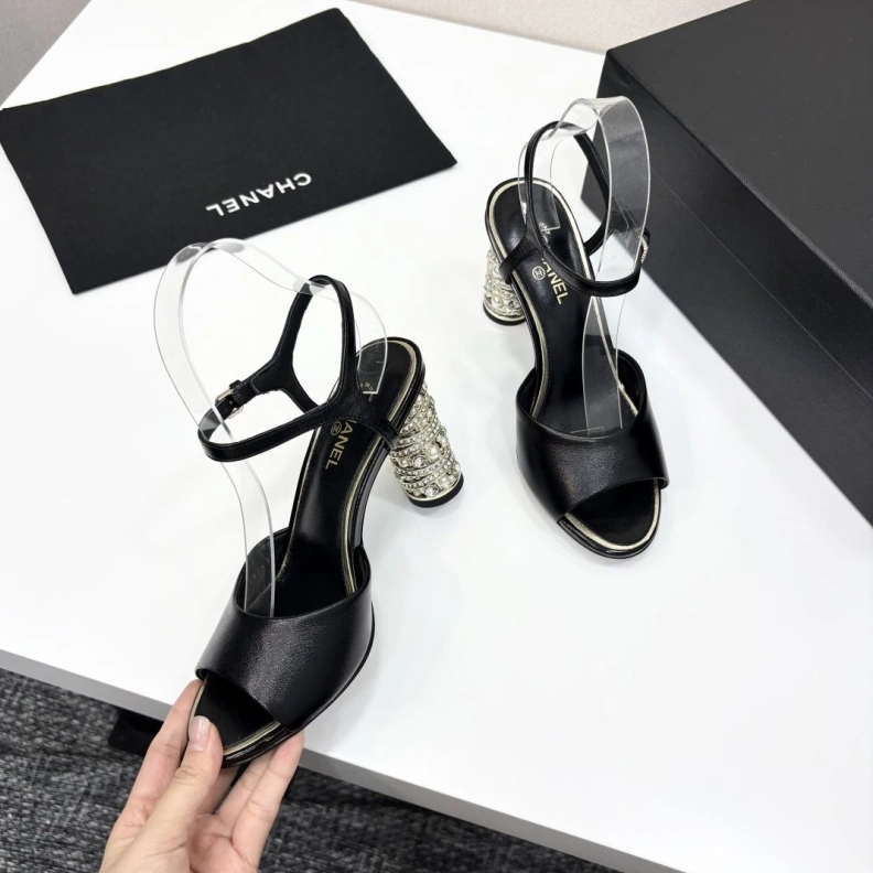 NewStyle Chxnxl Sandals 119259