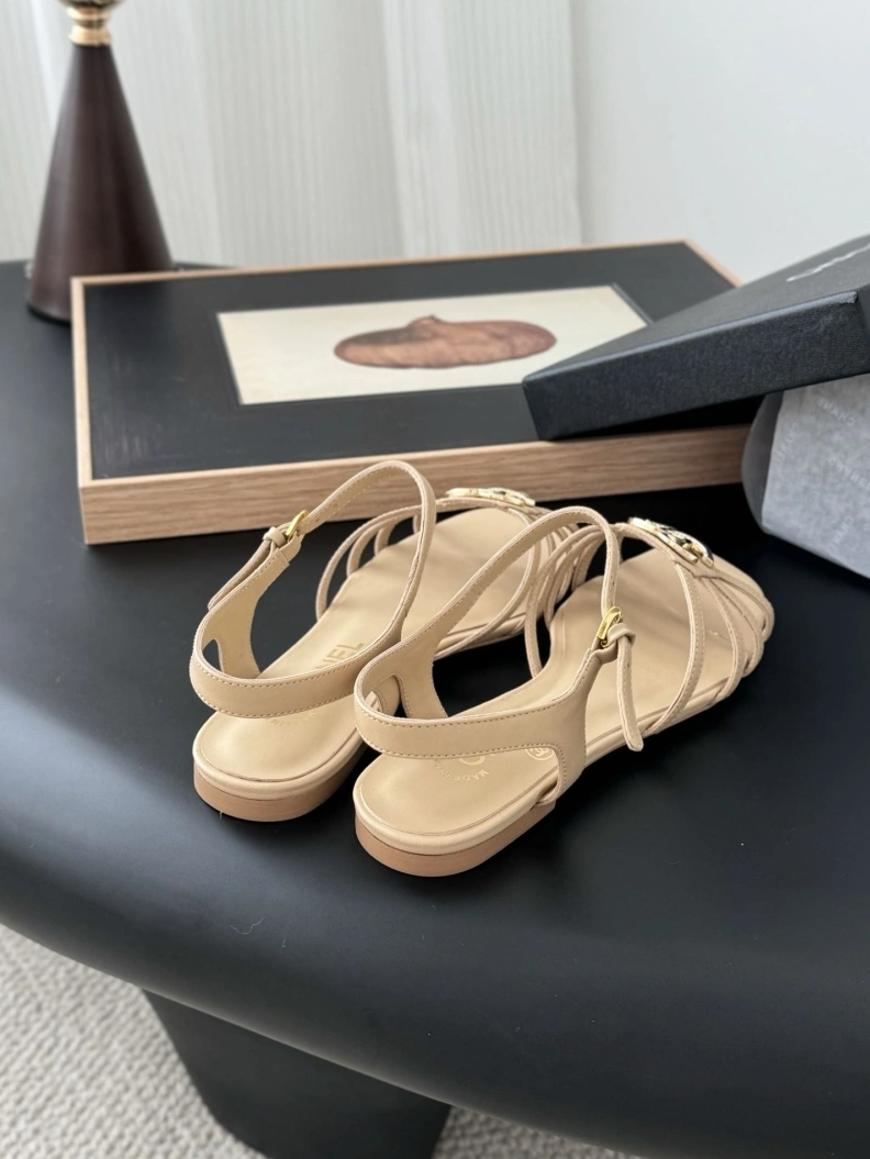 Trendsetting Chxnxl Sandals 119257