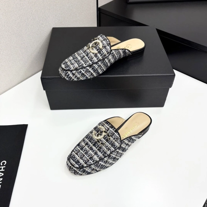 Breathable Chxnxl Slippers 119012