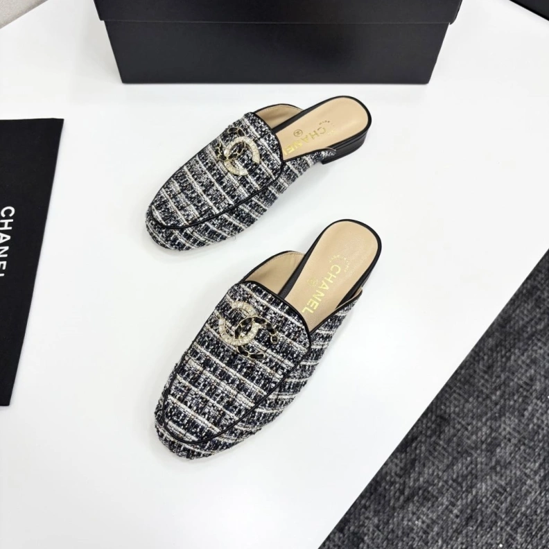 Breathable Chxnxl Slippers 119012