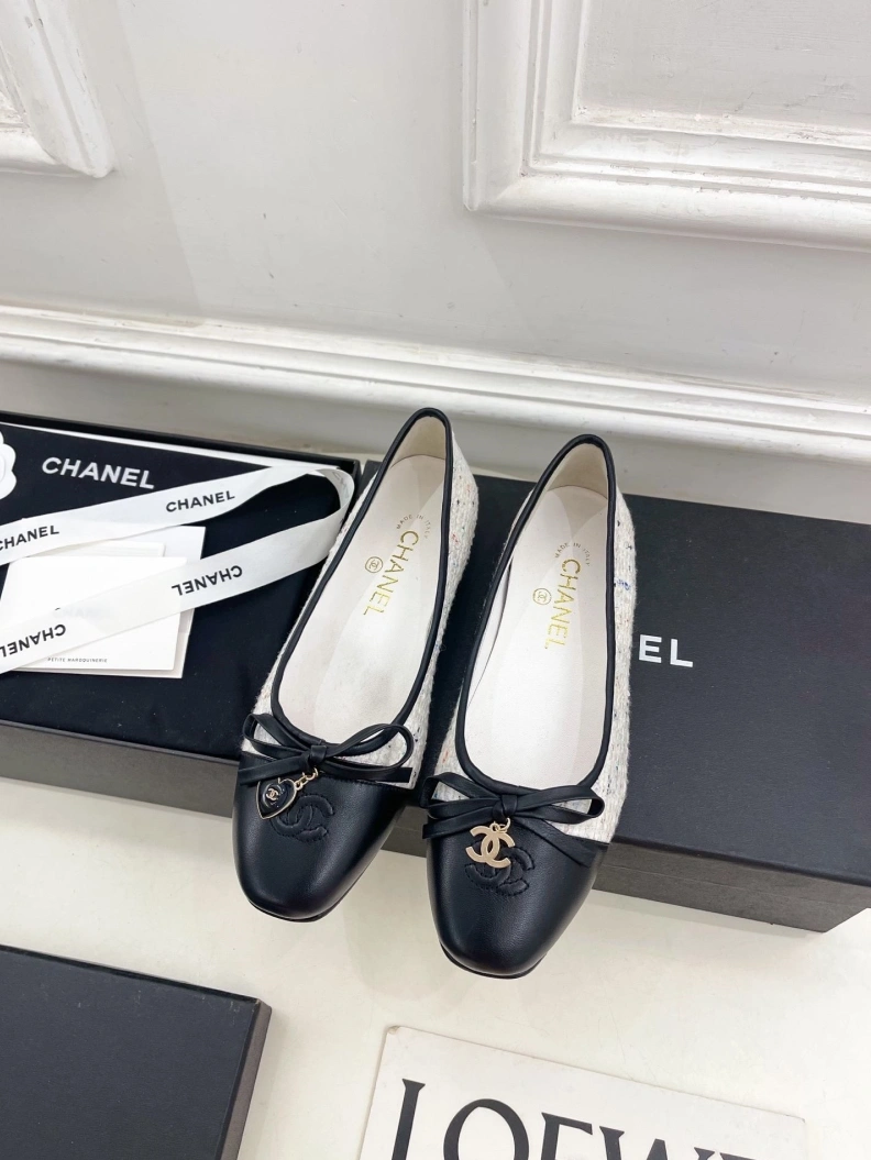 Trendsetting Chxnxl Flat Shoes 119512