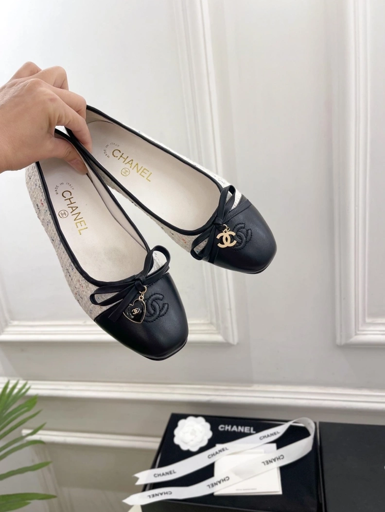 Trendsetting Chxnxl Flat Shoes 119512