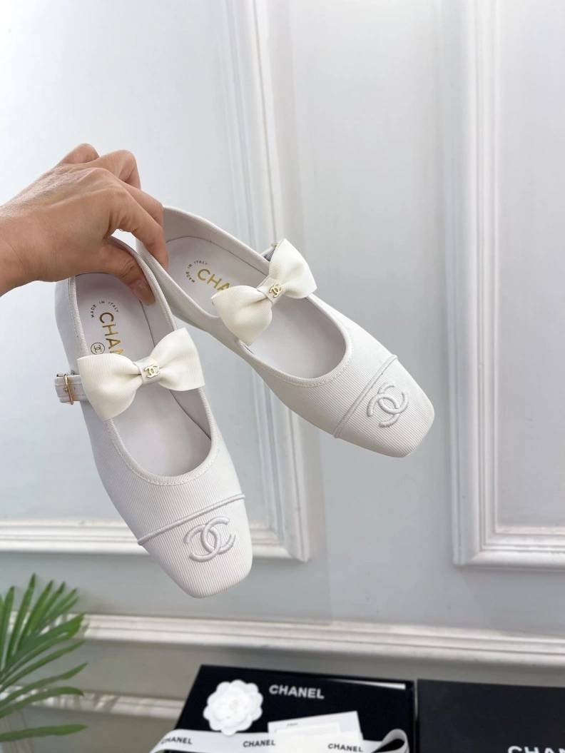 Chxnxl Flat Shoes Bold 119504