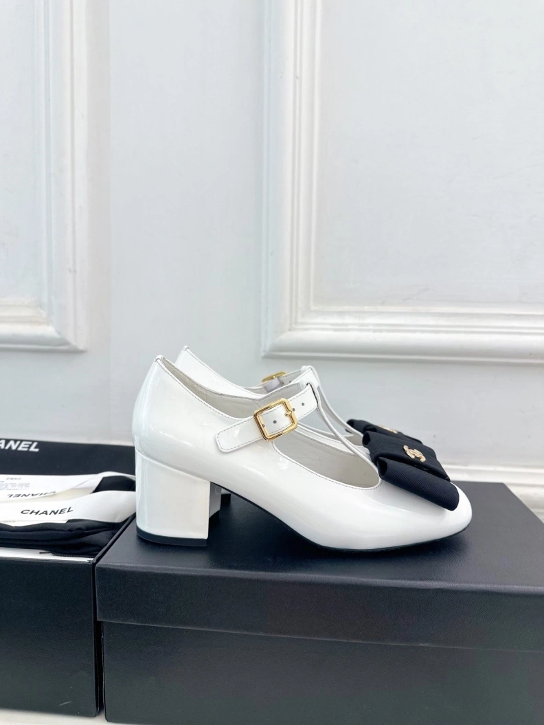 Resilient Chxnxl High Heels 119334