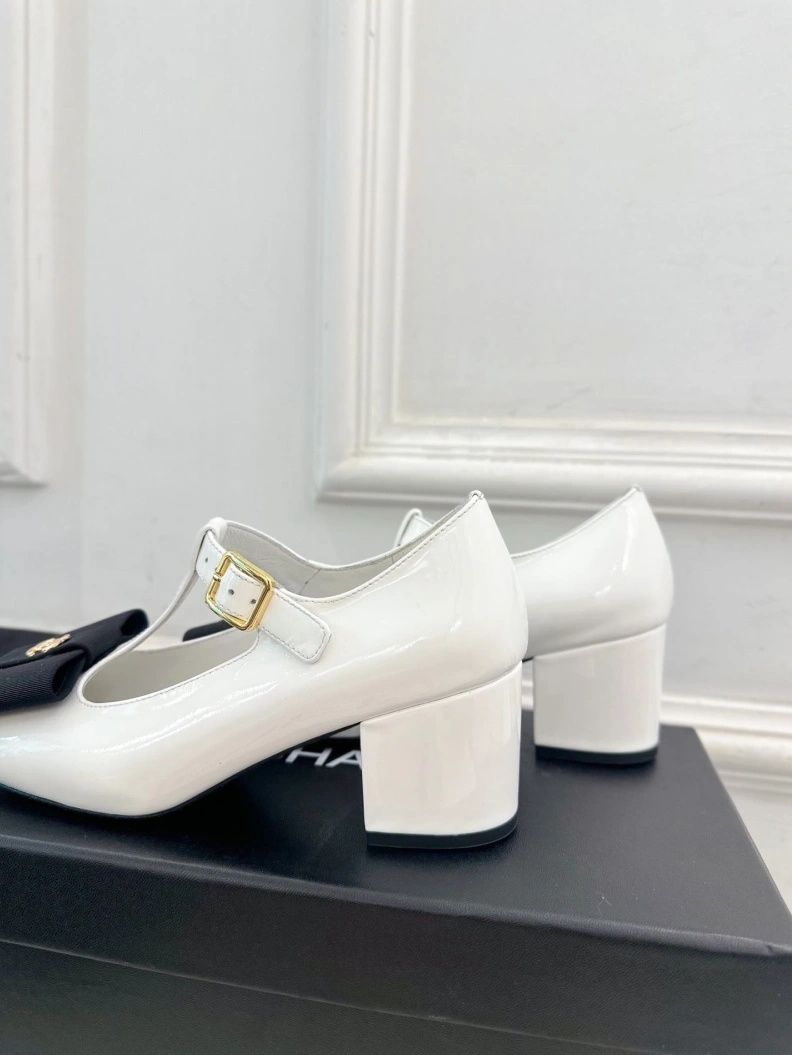 Resilient Chxnxl High Heels 119334