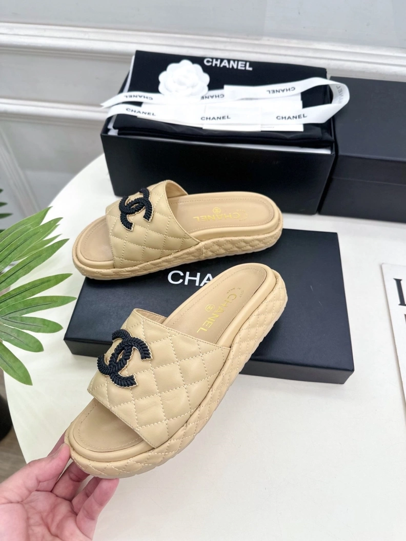 GoodFit Chxnxl Slippers 119001