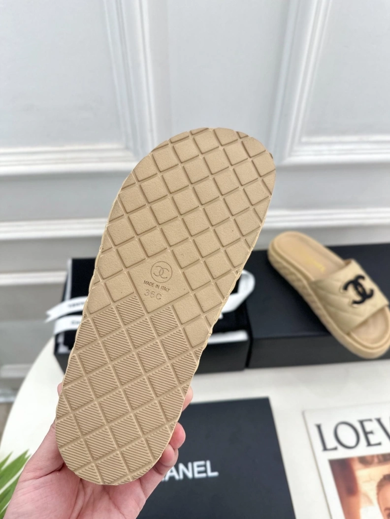 GoodFit Chxnxl Slippers 119001