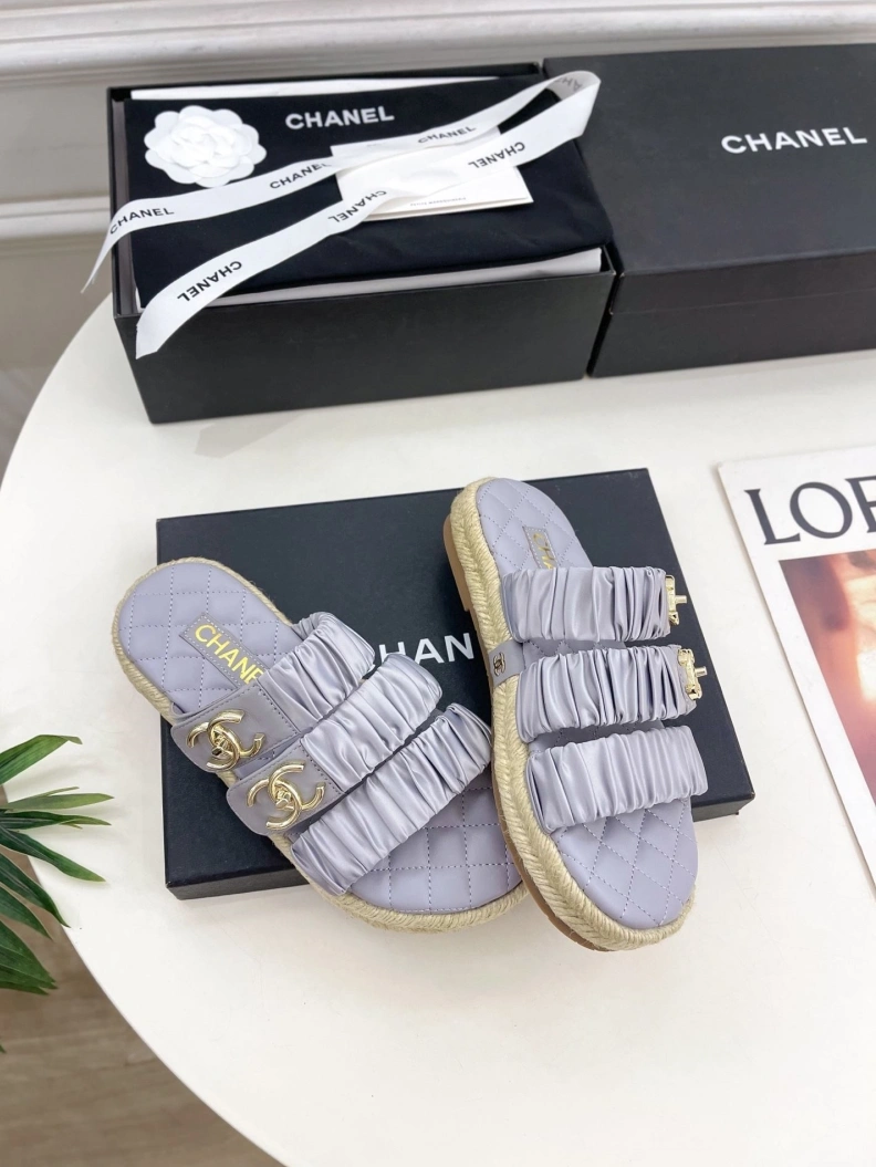 ModernLook Chxnxl Slippers 118995