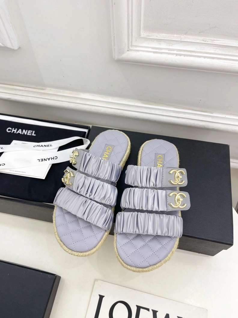 ModernLook Chxnxl Slippers 118995