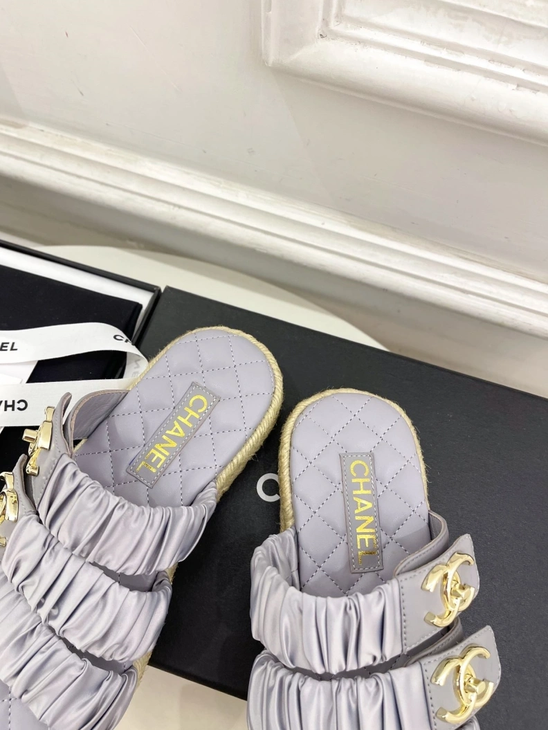 ModernLook Chxnxl Slippers 118995