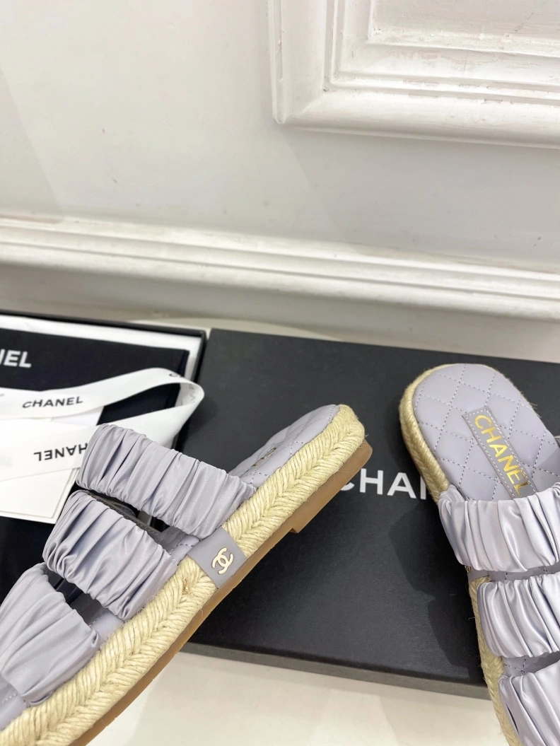 ModernLook Chxnxl Slippers 118995