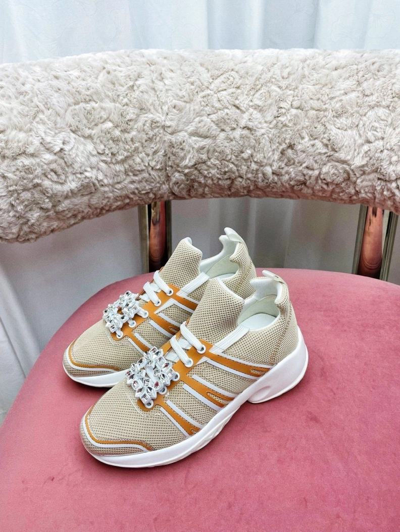 Versatile Othxr Sneakers 212045