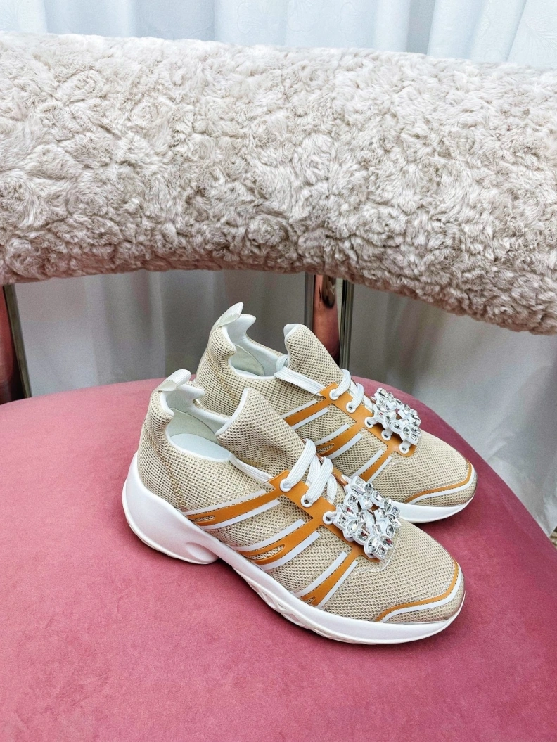 Versatile Othxr Sneakers 212045