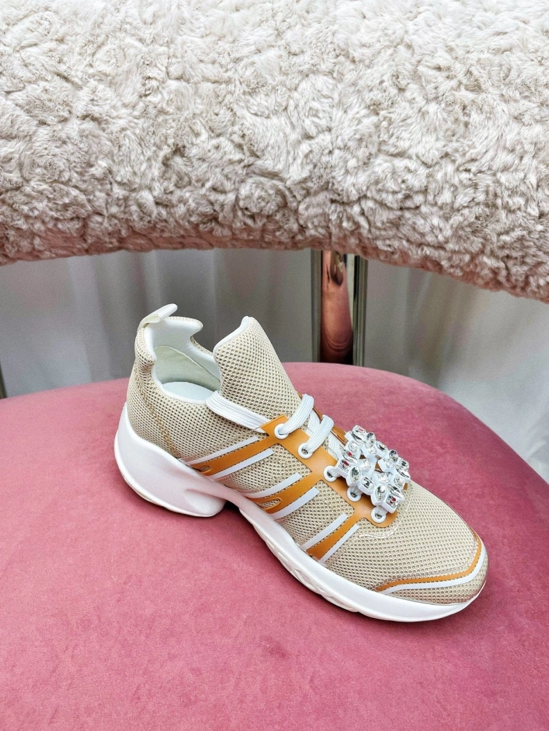 Versatile Othxr Sneakers 212045