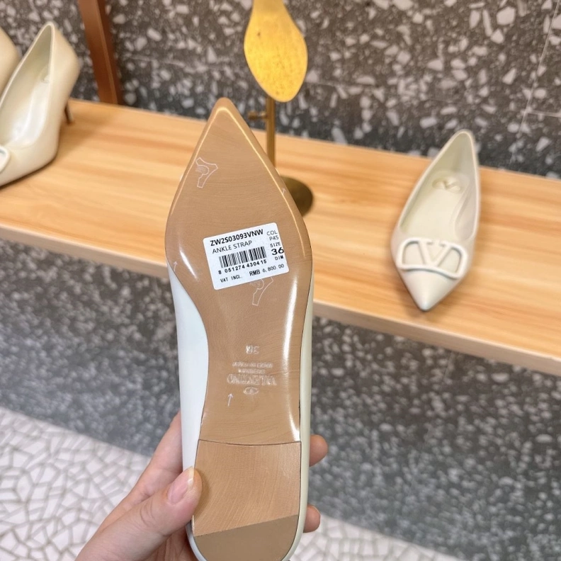 Modern Vxlxntino flat shoes 229590