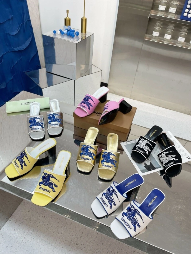 Cozy Bxrbxrry Slippers 114834