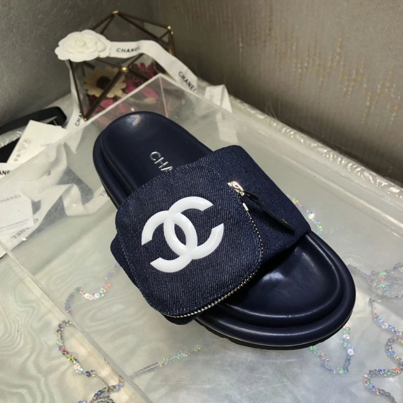 UrbanStyle Chxnxl Slippers 118997
