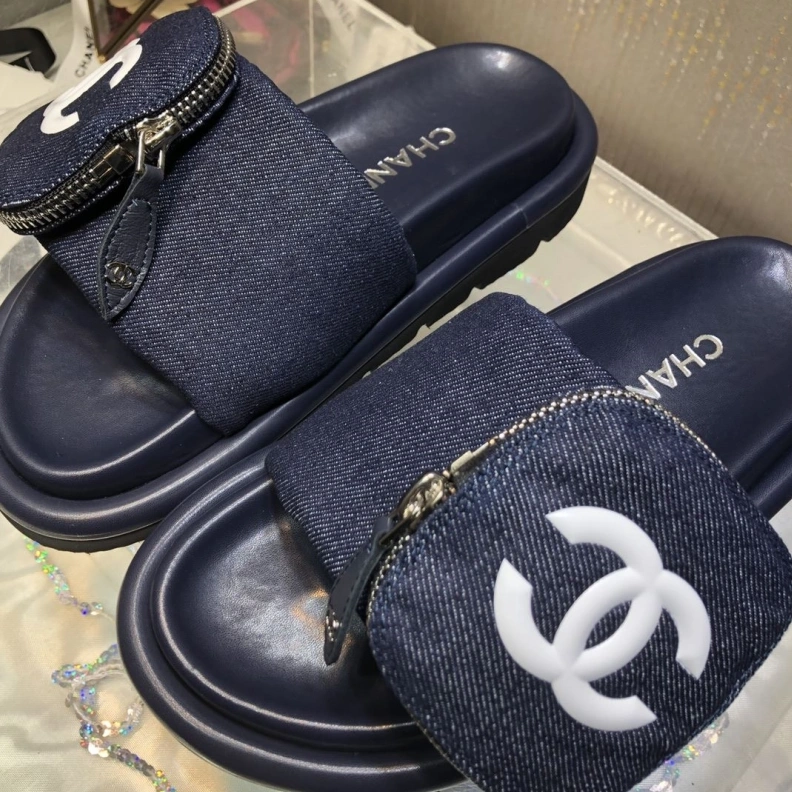 UrbanStyle Chxnxl Slippers 118997