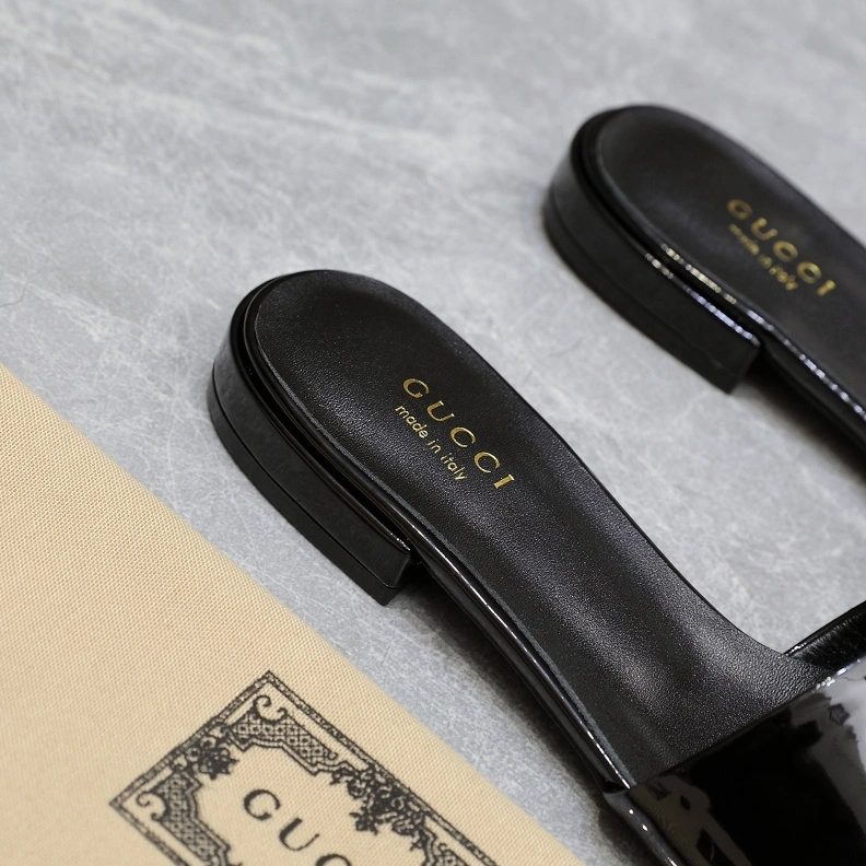 HighQuality Gxccx Slippers 157105
