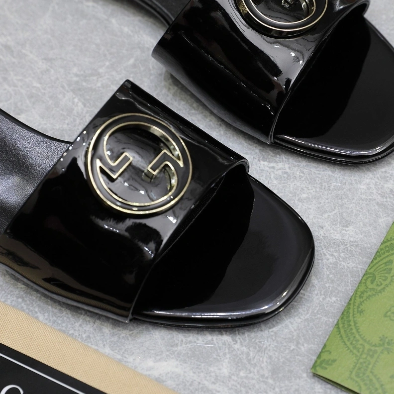 HighQuality Gxccx Slippers 157105