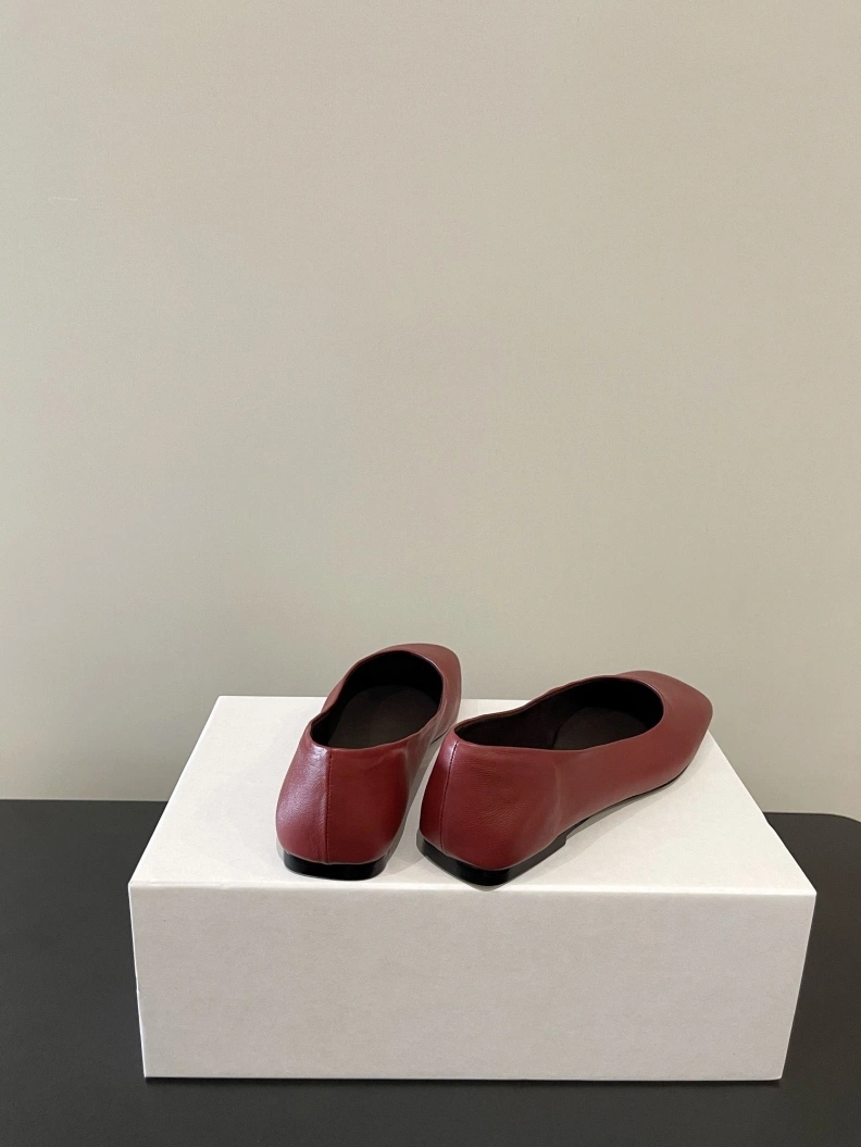 Trendsetting Othxr flat shoes 212322