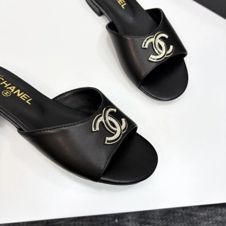 Chxnxl Slippers Bright 118990